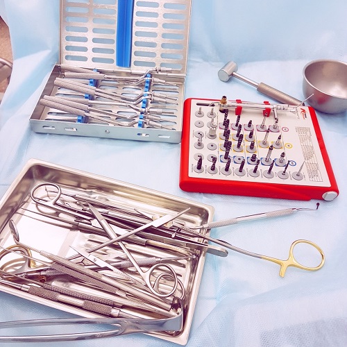 имплантация зубов без боли